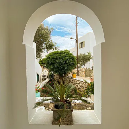 Orion Apartment Naousa (Paros)